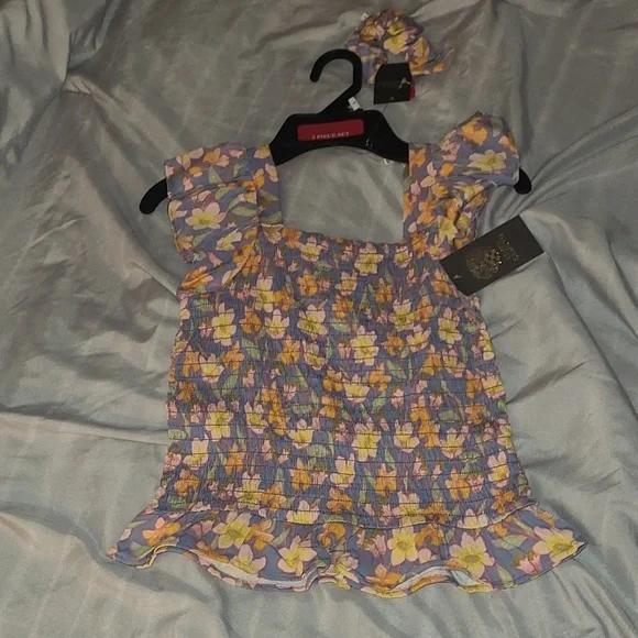 Girl Vince Camuto 2 piece Set, Floral Blue/Pink. Size variety - Picture 2 of 4